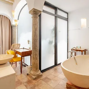 https://charming-studio-old-town.es-andalucia.com